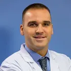 Imagen del Dr. Lain Hermes González. Neurocirujano. Clínica Universidad de Navarra