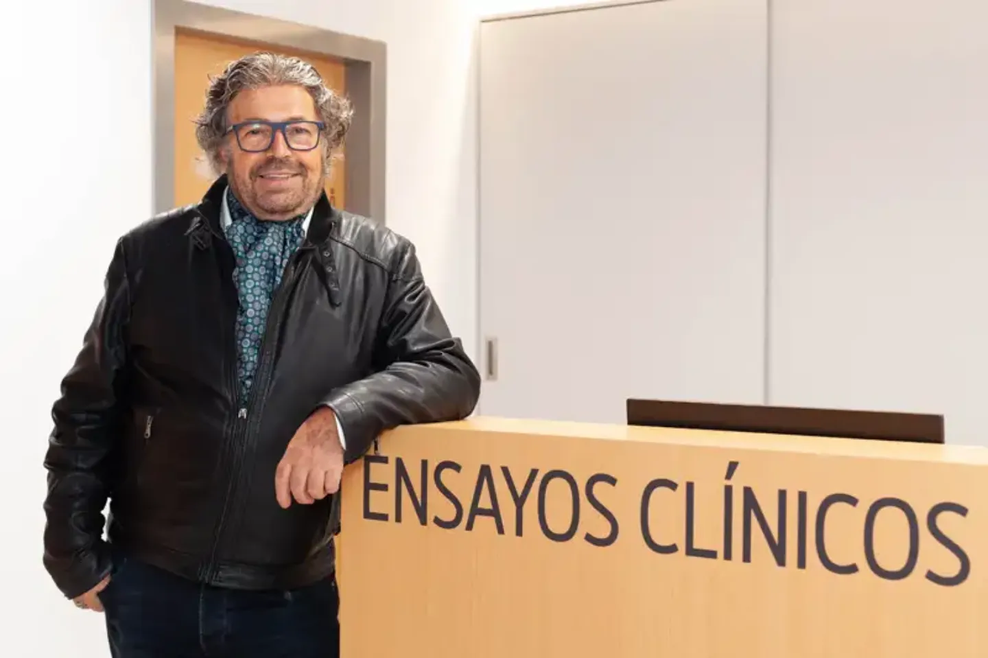 Imagen de Jesús Cañadillas, paciente de la Clínica en Madrid dentro de un ensayo clínico para tratarse de un carcinoma de células de Merkel.