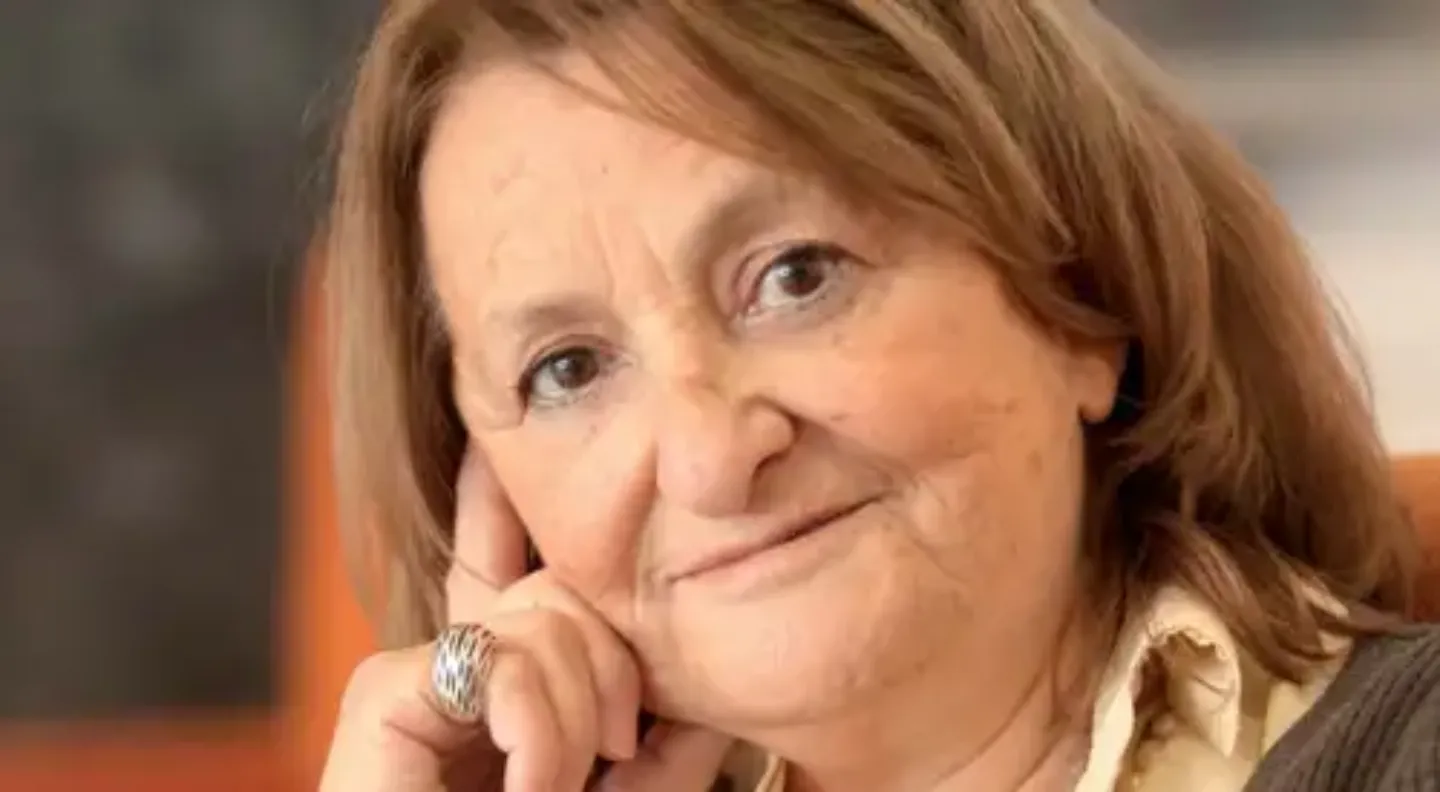 <p>Helena V.&nbsp;</p>