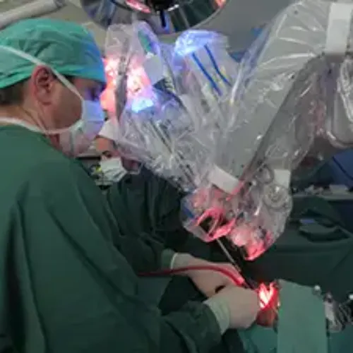 Imagen de cirugía robótica. Tecnología. Unidad del Sueño. Clínica Universidad de Navarra