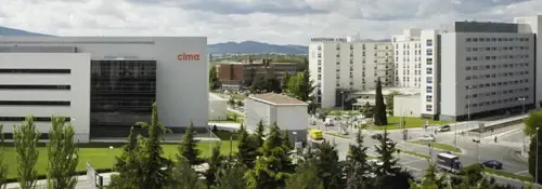 Imagen de la Clínica y su centro de investigación, el Cima Universidad de Navarra, campus biomédico de la Universidad de Navarra en Pamplona.