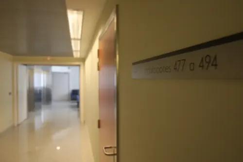 <p>Imagen de pasillo de la planta de Psiquiatr&iacute;a de la Cl&iacute;nica Universidad de Navarra&nbsp;</p>