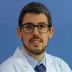 La imagen muestra al Dr. Álvaro López Janeiro, un destacado especialista en Anatomía Patológica en la Clínica Universidad de Navarra. El Dr. López cuenta con una amplia experiencia en el diagnóstico de enfermedades a través del examen de muestras de tejido.En la Clínica Universidad de Navarra, contamos con un equipo de patólogos altamente capacitados y tecnología avanzada para brindar diagnósticos precisos y oportunos a nuestros pacientes. Nos enfocamos en proporcionar un servicio personalizado y de alta calidad a aquellos que confían en nosotros para el manejo de su salud.Si necesita más información sobre nuestros servicios de Anatomía Patológica, no dude en ponerse en contacto con nosotros.