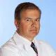 La imagen muestra al Dr. Julián Sanz Ortega, un destacado especialista en Anatomía Patológica en la Clínica Universidad de Navarra. El Dr. Sanz cuenta con una amplia experiencia en el diagnóstico de enfermedades a través del examen de muestras de tejido.En la Clínica Universidad de Navarra, contamos con un equipo de patólogos altamente capacitados y tecnología avanzada para brindar diagnósticos precisos y oportunos a nuestros pacientes. Nos enfocamos en proporcionar un servicio personalizado y de alta calidad a aquellos que confían en nosotros para el manejo de su salud.Si necesita más información sobre nuestros servicios de Anatomía Patológica, no dude en ponerse en contacto con nosotros.