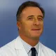 La imagen muestra al Dr. Francisco Hidalgo Martínez, un destacado especialista en Anestesiología en la Clínica Universidad de Navarra. El Dr. Hidalgo cuenta con una amplia experiencia en la administración de anestesia y en el control del dolor perioperatorio en pacientes de todas las edades y patologías.En la Clínica Universidad de Navarra, contamos con un equipo de anestesiólogos altamente capacitados y tecnología avanzada para garantizar la seguridad y el bienestar de nuestros pacientes durante todo el proceso quirúrgico. Nos enfocamos en proporcionar un servicio personalizado y de alta calidad a aquellos que confían en nosotros para el manejo de su salud.Si necesita más información sobre nuestros servicios de Anestesiología, no dude en ponerse en contacto con nosotros.