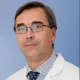 La imagen muestra al Dr. José María Fernández, un destacado especialista en Anestesiología en la Clínica Universidad de Navarra. El Dr. Fernández cuenta con una amplia experiencia en la administración de anestesia y en el control del dolor perioperatorio en pacientes de todas las edades y patologías.En la Clínica Universidad de Navarra, contamos con un equipo de anestesiólogos altamente capacitados y tecnología avanzada para garantizar la seguridad y el bienestar de nuestros pacientes durante todo el proceso quirúrgico. Nos enfocamos en proporcionar un servicio personalizado y de alta calidad a aquellos que confían en nosotros para el manejo de su salud.Si necesita más información sobre nuestros servicios de Anestesiología, no dude en ponerse en contacto con nosotros.