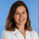 La Dra. Elisa Fernández Elías es una destacada especialista en Anestesiología en la Clínica Universidad de Navarra. Con amplia experiencia en el manejo del dolor perioperatorio y la administración de anestesia en pacientes de todas las edades y patologías, la Dra. Fernández Elías trabaja junto a un equipo altamente capacitado y con tecnología avanzada para garantizar la seguridad y el bienestar de nuestros pacientes durante todo el proceso quirúrgico.En la Clínica Universidad de Navarra, nos enfocamos en proporcionar un servicio personalizado y de alta calidad a aquellos que confían en nosotros para el manejo de su salud. Nuestros especialistas en Anestesiología tienen como objetivo principal controlar el dolor y la ansiedad de los pacientes durante los procedimientos quirúrgicos, así como garantizar que el paciente reciba una atención adecuada antes, durante y después de la cirugía.Si necesita más información sobre nuestros servicios de Anestesiología, no dude en ponerse en contacto con nosotros.