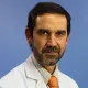La imagen muestra al Dr. Miguel Artaiz Urdaci, especialista en Cardiología de la Clínica Universidad de Navarra, con amplia experiencia en el campo. El Dr. Artaiz es un profesional altamente capacitado y experimentado en el diagnóstico y tratamiento de enfermedades cardiovasculares, siendo un referente en el área de la salud cardiovascular.Su enfoque en la atención personalizada y la innovación en el manejo de las patologías cardíacas lo hacen destacar en el campo de la Cardiología. Además, su trayectoria profesional ha sido reconocida a nivel nacional e internacional, demostrando su compromiso con la excelencia y la calidad en la atención médica.En la Clínica Universidad de Navarra, contamos con un equipo de especialistas en Cardiología y tecnología de última generación en el área de la salud cardiovascular, para ofrecer atención médica excepcional a nuestros pacientes. Estamos comprometidos en proporcionar el más alto nivel de cuidado y servicio a aquellos que confían en nosotros para el manejo de su salud.Para obtener más información sobre nuestros servicios en Cardiología, no dude en ponerse en contacto con nosotros.