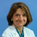 La imagen muestra a la Dra. Rosina Zarauza Massó, una destacada especialista en Anestesiología en la Clínica Universidad de Navarra. La Dra. Zarauza cuenta con una amplia experiencia en la administración de anestesia y en el control del dolor perioperatorio en pacientes de todas las edades y patologías.En la Clínica Universidad de Navarra, contamos con un equipo de anestesiólogos altamente capacitados y tecnología avanzada para garantizar la seguridad y el bienestar de nuestros pacientes durante todo el proceso quirúrgico. Nos enfocamos en proporcionar un servicio personalizado y de alta calidad a aquellos que confían en nosotros para el manejo de su salud.Si necesita más información sobre nuestros servicios de Anestesiología, no dude en ponerse en contacto con nosotros.