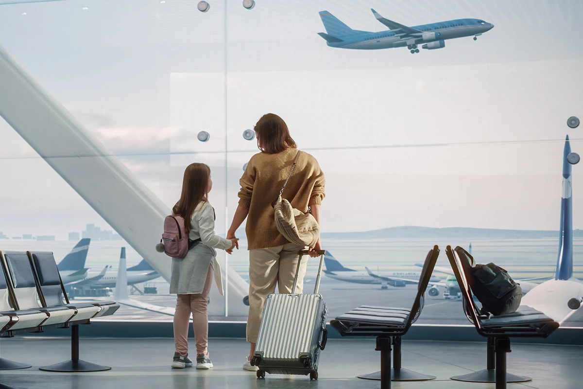 Pasajeros en aeropuerto. Pacientes internacionales