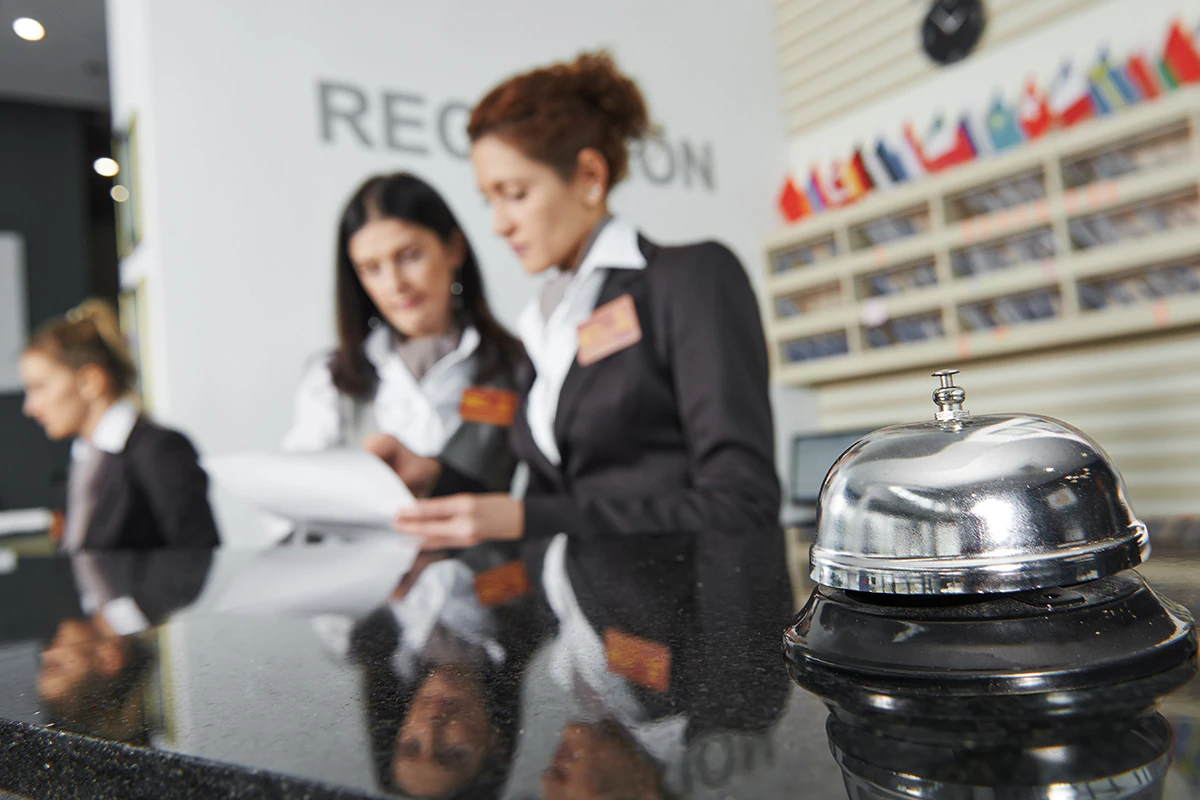 Recepción hotel. Pacientes internacionales