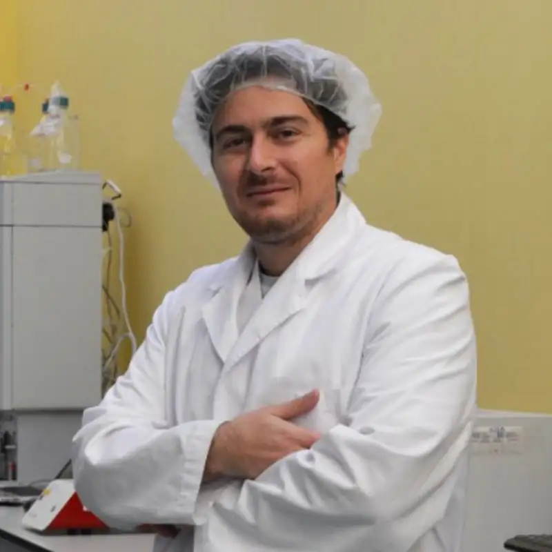 Álvaro Erhard. Residente Radiofarmacia